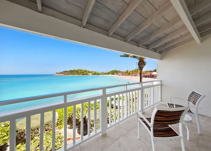 Pineapple Beach Club (Adults Only)